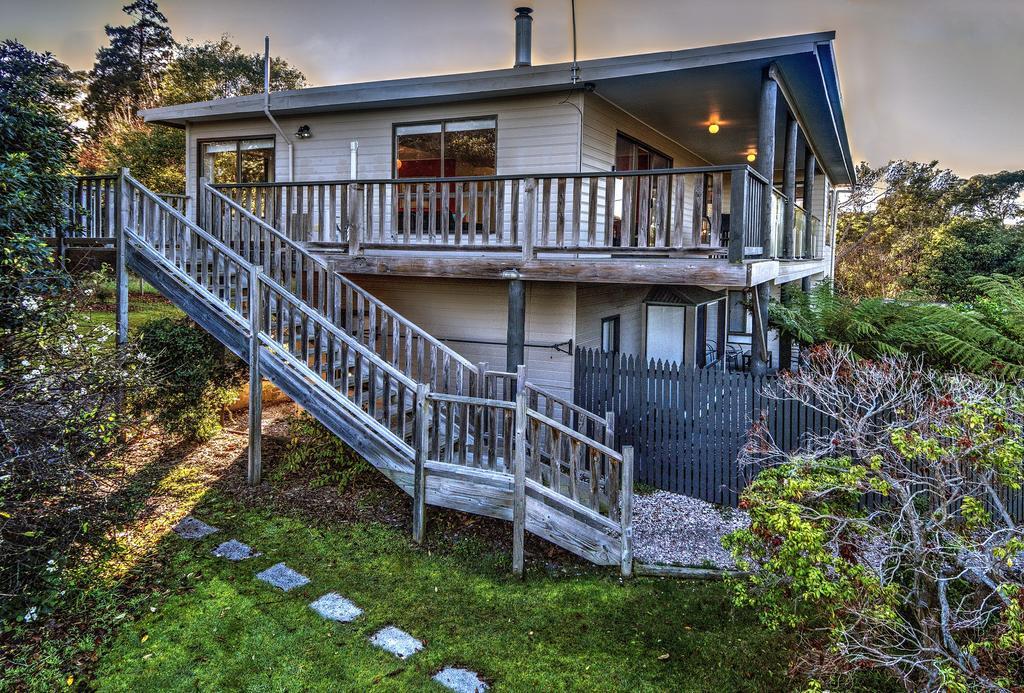 Cove Beach Apartment 2 コールズ・ベイ エクステリア 写真